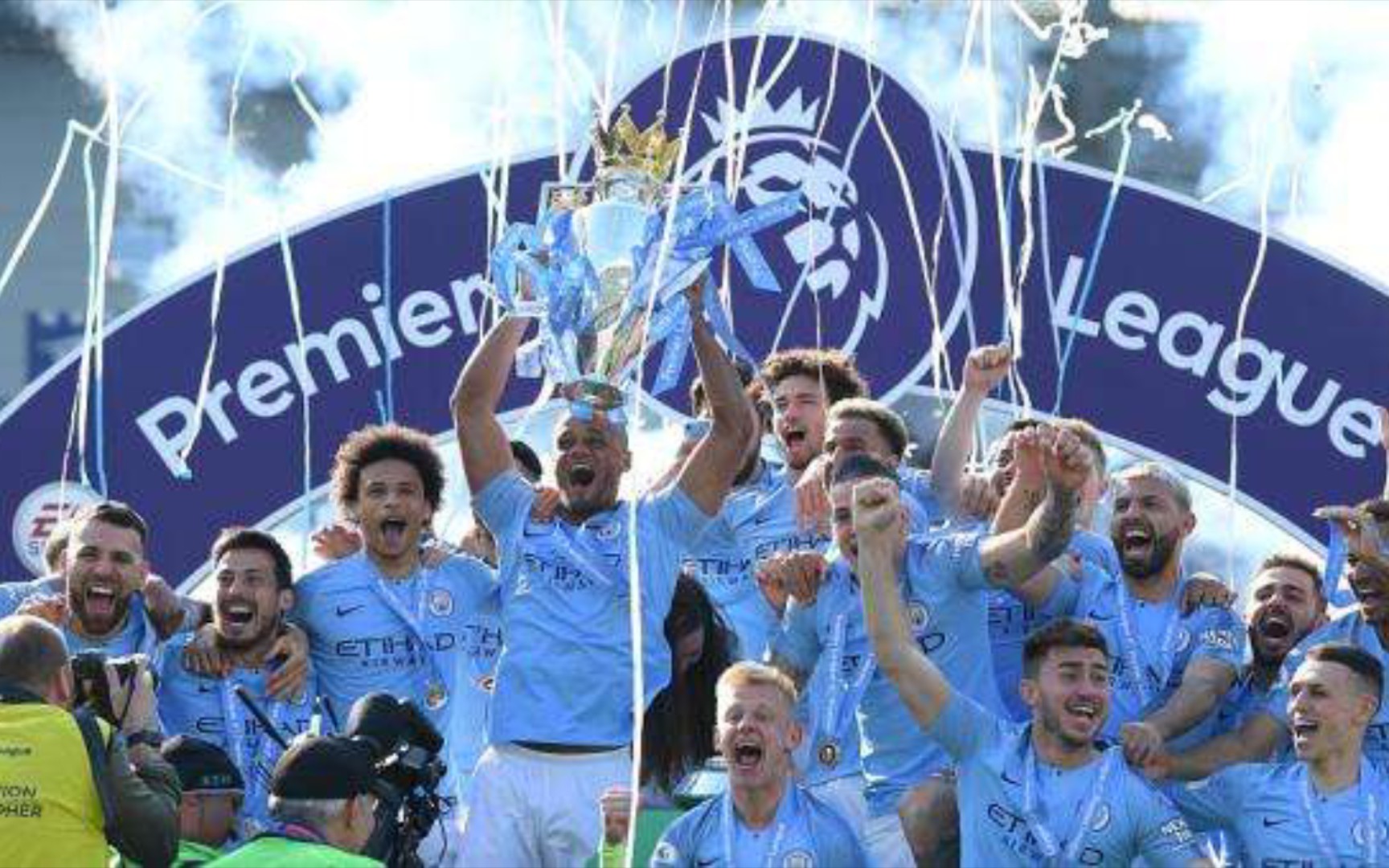 颖而出的 颖而出的